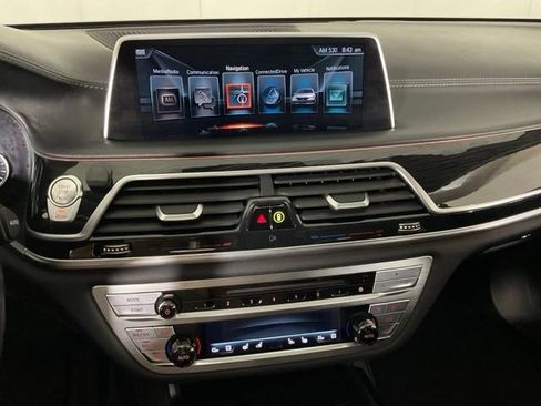 Used 2016 BMW 750i xDrive AWD/4WD image 21