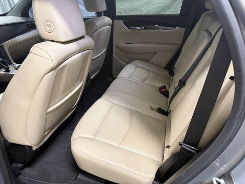 Used 2018 Cadillac XT5 Luxury w/ Driver Awareness Package AWD/4WD image 15