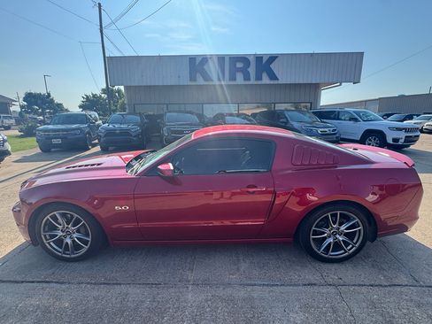 Used 2013 Ford Mustang GT Premium w/ Brembo Brake Pkg RWD image 2