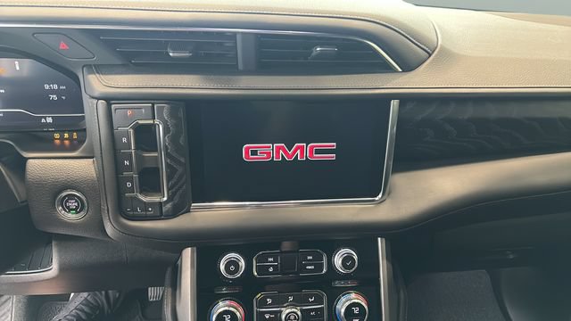 Used 2023 GMC Yukon XL Denali AWD/4WD image 11