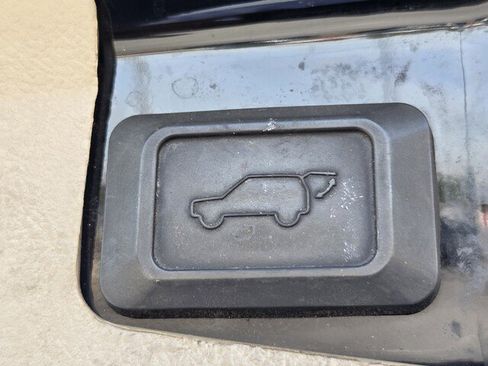 Used 2013 Toyota Highlander Limited image 35