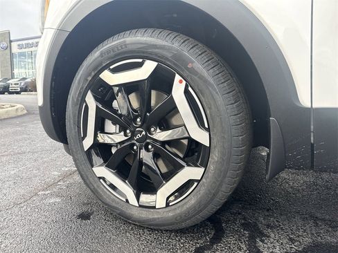 New 2025 Kia Telluride S image 7