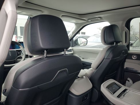 New 2026 Lincoln Navigator Reserve w/ Jet Appearance Package image 28