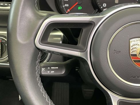 Certified 2023 Porsche 718 Boxster RWD image 32
