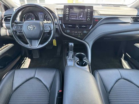 Used 2022 Toyota Camry SE FWD image 19
