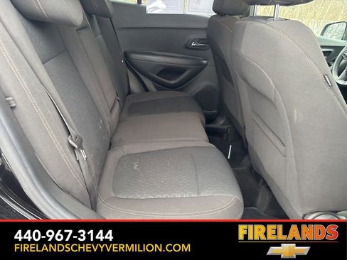 Certified 2022 Chevrolet Trax LS w/ Tint and Cruise Package image 34