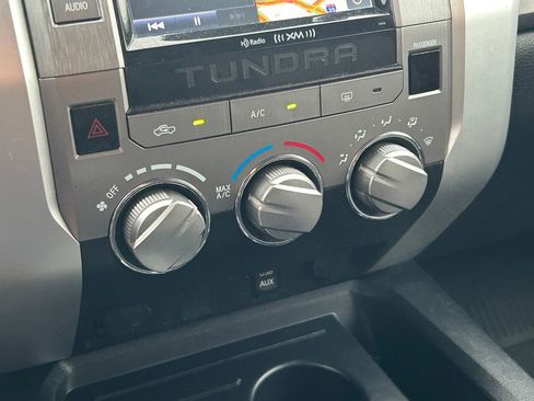 Used 2017 Toyota Tundra SR5 w/ SR5 Upgrade Package RWD image 30