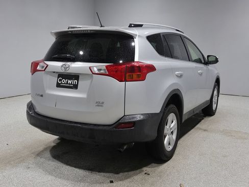 Used 2013 Toyota RAV4 XLE AWD/4WD image 2