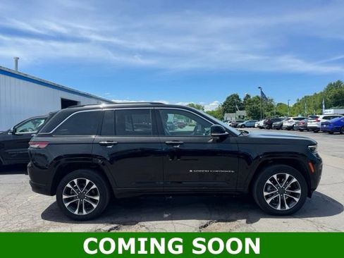 Used 2023 Jeep Grand Cherokee Overland AWD/4WD image 1
