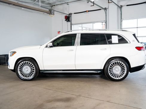 Used 2023 Mercedes-Benz Maybach GLS 600 4MATIC image 8