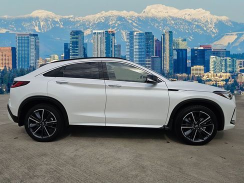 Certified 2025 INFINITI QX55 Luxe w/ Cargo Package image 9