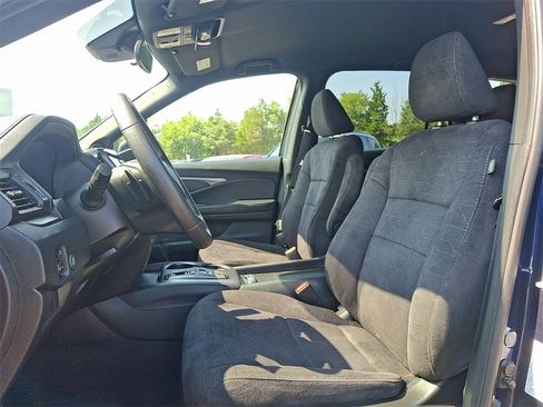 Used 2022 Honda Pilot Sport image 13