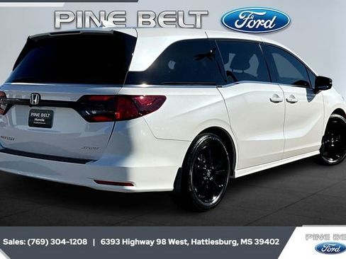 Used 2024 Honda Odyssey Sport image 11