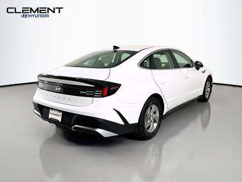 New 2026 Hyundai Sonata SE FWD image 6