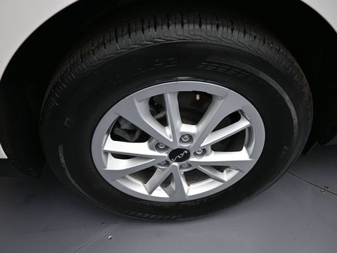 Certified 2024 Kia Carnival LX FWD image 12
