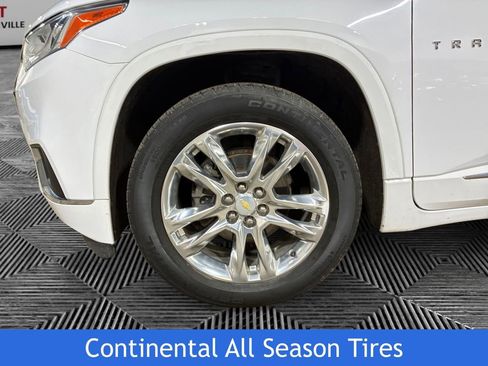Used 2021 Chevrolet Traverse High Country w/ LPO, Floor Liner Package AWD/4WD image 14