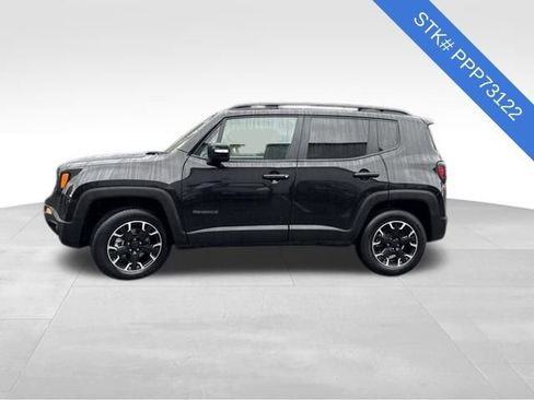 Used 2023 Jeep Renegade Latitude image 4