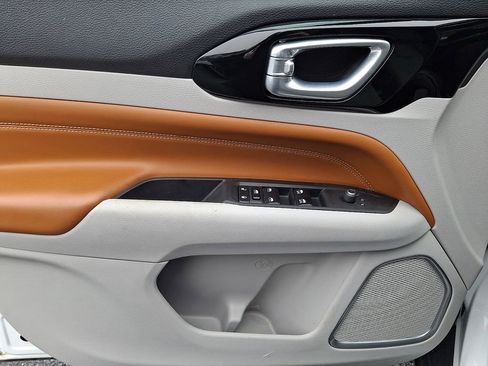 Used 2022 Jeep Compass Limited image 15