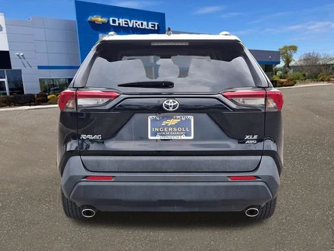 Used 2019 Toyota RAV4 XLE AWD/4WD image 25