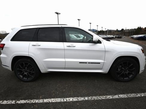 Used 2020 Jeep Grand Cherokee High Altitude image 14