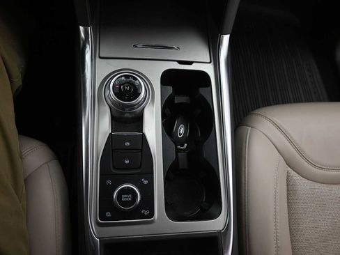 Used 2021 Ford Explorer Platinum w/ Equipment Group 601A image 19