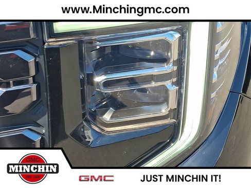 Used 2023 GMC Sierra 1500 Denali Ultimate AWD/4WD image 9