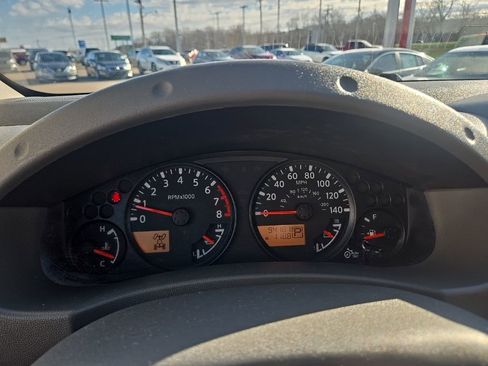 Used 2018 Nissan Frontier SV image 5