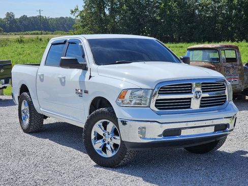 Used 2019 RAM 1500 Big Horn AWD/4WD image 2