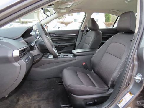 Used 2022 Nissan Altima 2.5 SV image 12