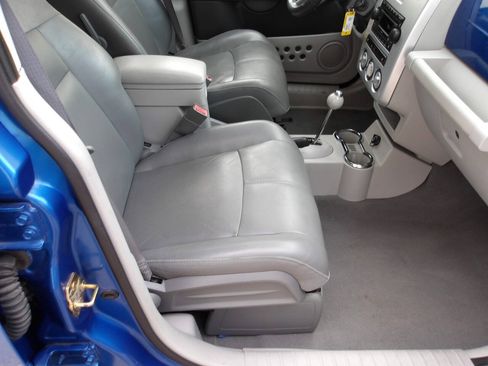Used 2006 Chrysler PT Cruiser Limited FWD image 7