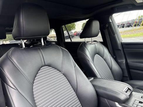 Certified 2024 Toyota Highlander XSE FWD image 24