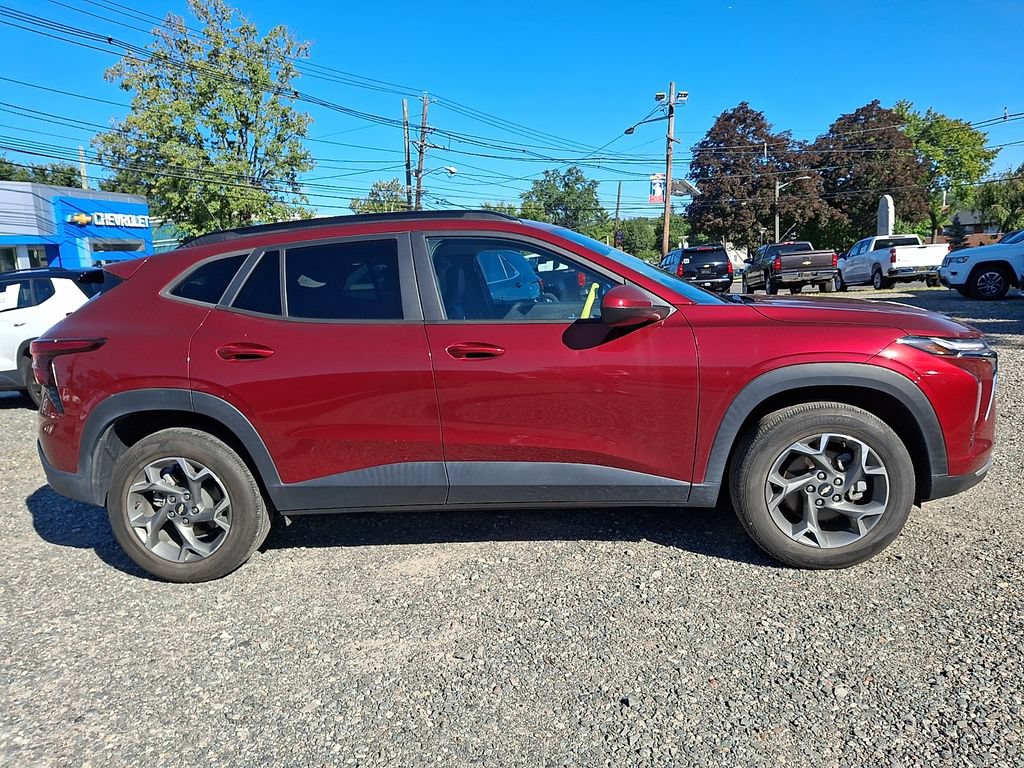 Certified 2024 Chevrolet Trax LT FWD image 9