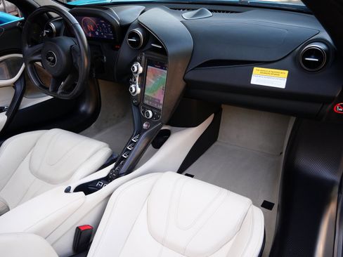 Used 2019 McLaren 720S Luxury image 10