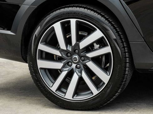 Used 2025 Volvo V90 B6 Cross Country Plus w/ Protection Package Premier AWD/4WD image 52