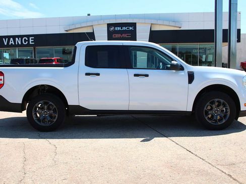 Used 2024 Ford Maverick XLT w/ Equipment Group 300A Standard AWD/4WD image 9