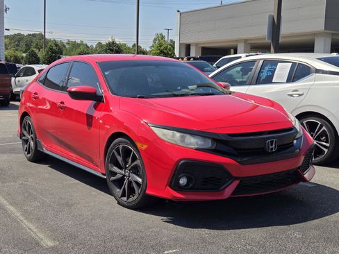Used 2018 Honda Civic Sport image 3