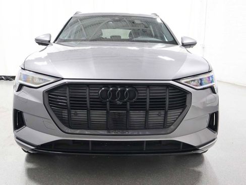 Used 2023 Audi e-tron Premium Plus w/ Premium Plus Package AWD/4WD image 14