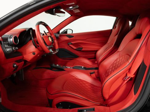 Used 2022 Ferrari F8 Tributo RWD image 30