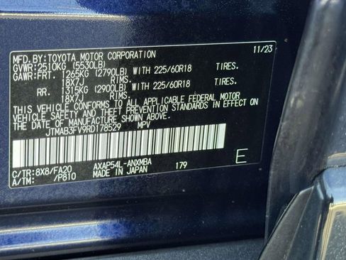 Used 2024 Toyota RAV4 SE w/ Weather & Moonroof Package AWD/4WD image 28