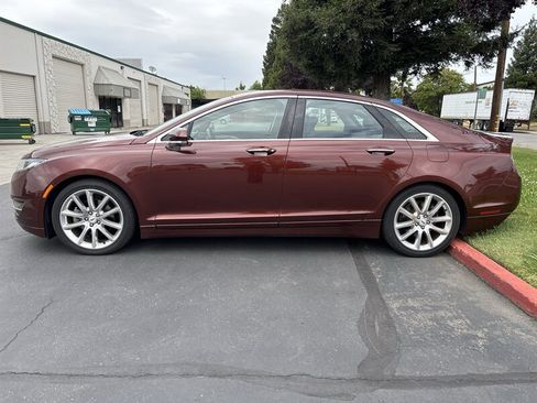 Used 2015 Lincoln MKZ FWD image 8