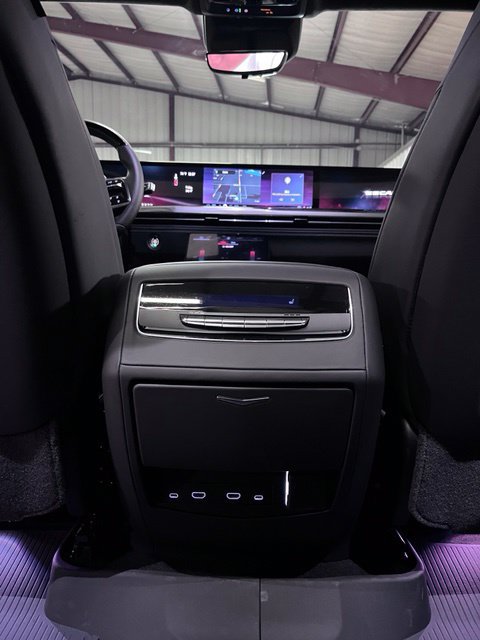 Used 2026 Cadillac Escalade V w/ LPO, ONYX Package AWD/4WD image 42