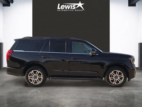 Used 2025 Ford Expedition Active AWD/4WD image 5