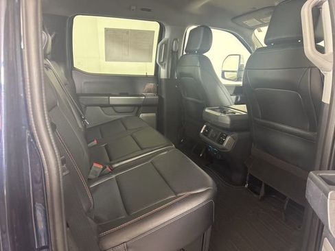 Used 2023 Ford F150 Lariat w/ Trailer Tow Package image 5