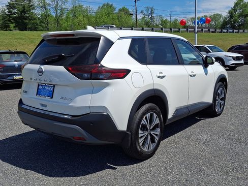 Used 2023 Nissan Rogue SV AWD/4WD image 7