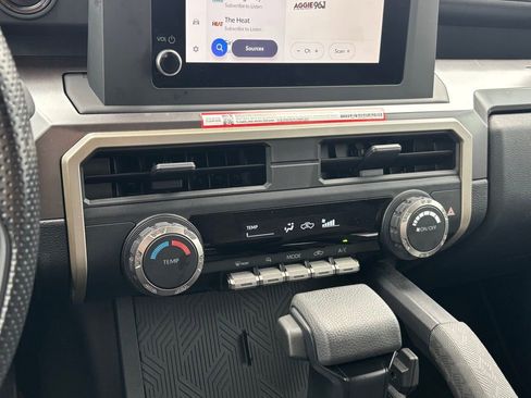 Used 2025 Toyota Tacoma SR5 image 11