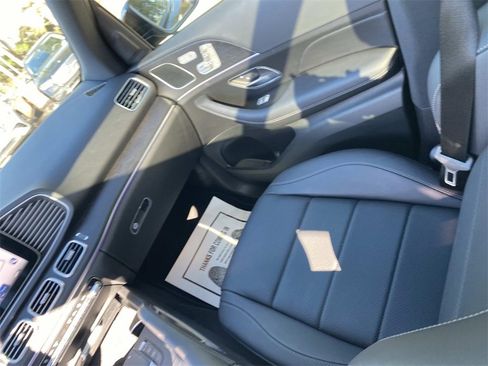 Used 2025 Mercedes-Benz GLE 450 4MATIC image 30