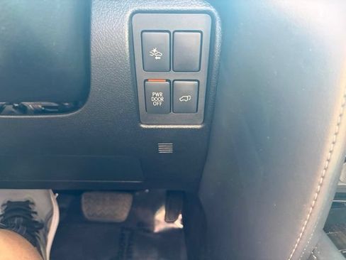 Used 2019 Lexus LX 570 4WD w/ Luxury Package image 28