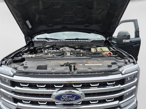 Used 2024 Ford F250 Lariat AWD/4WD image 32