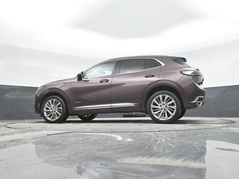 Used 2024 Buick Envision Avenir image 32