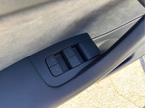 Used 2021 Tesla Model 3 Performance image 21